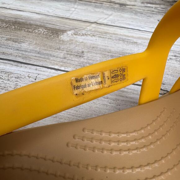 Crocs Tulum Sandals Sz 7 Canary Yellow Strappy Ankle Buckle Flat Comfort Casual - Picture 9 of 13